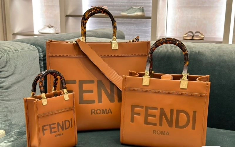 Fendi Shopping Bags StreetReady 57431