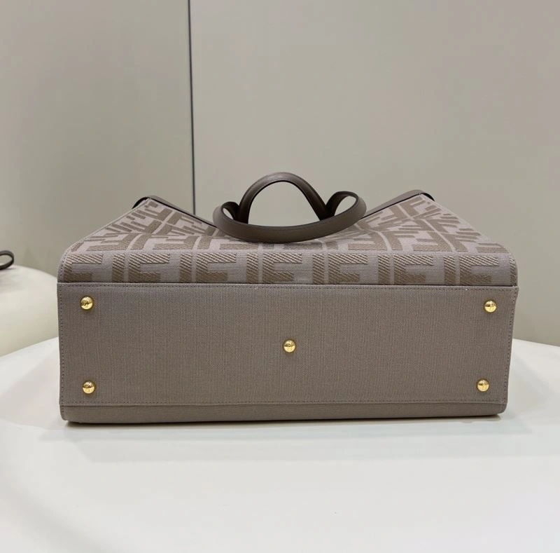 Sleek Fendi Shopping Bags 57417