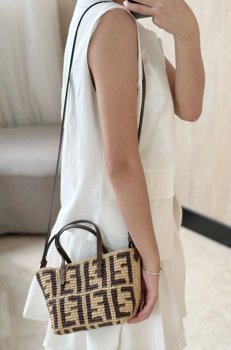 Fendi Shopping Bags Snug 57409