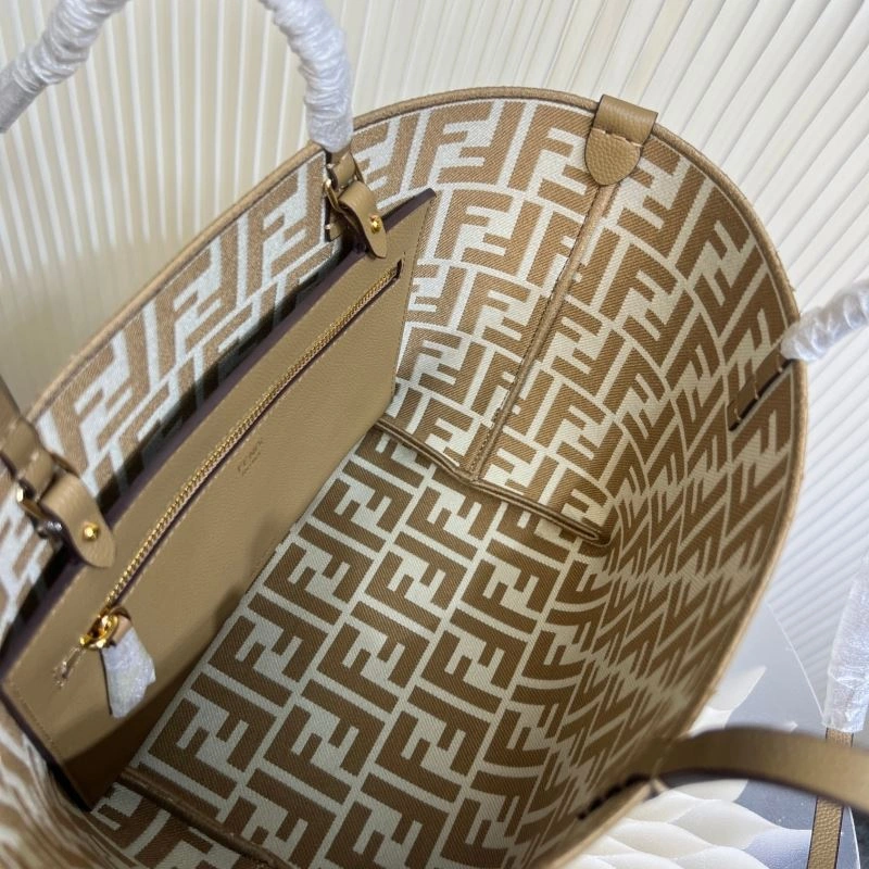 Fendi Shopping Bags Flexible 57444