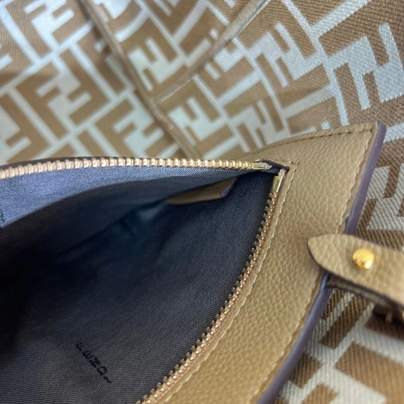 Fendi Shopping Bags Flexible 57444