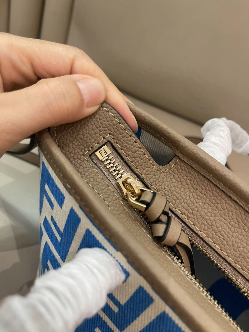 Fendi Shopping Bags FashionForward 57381