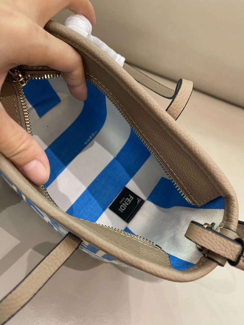 Fendi Shopping Bags FashionForward 57381