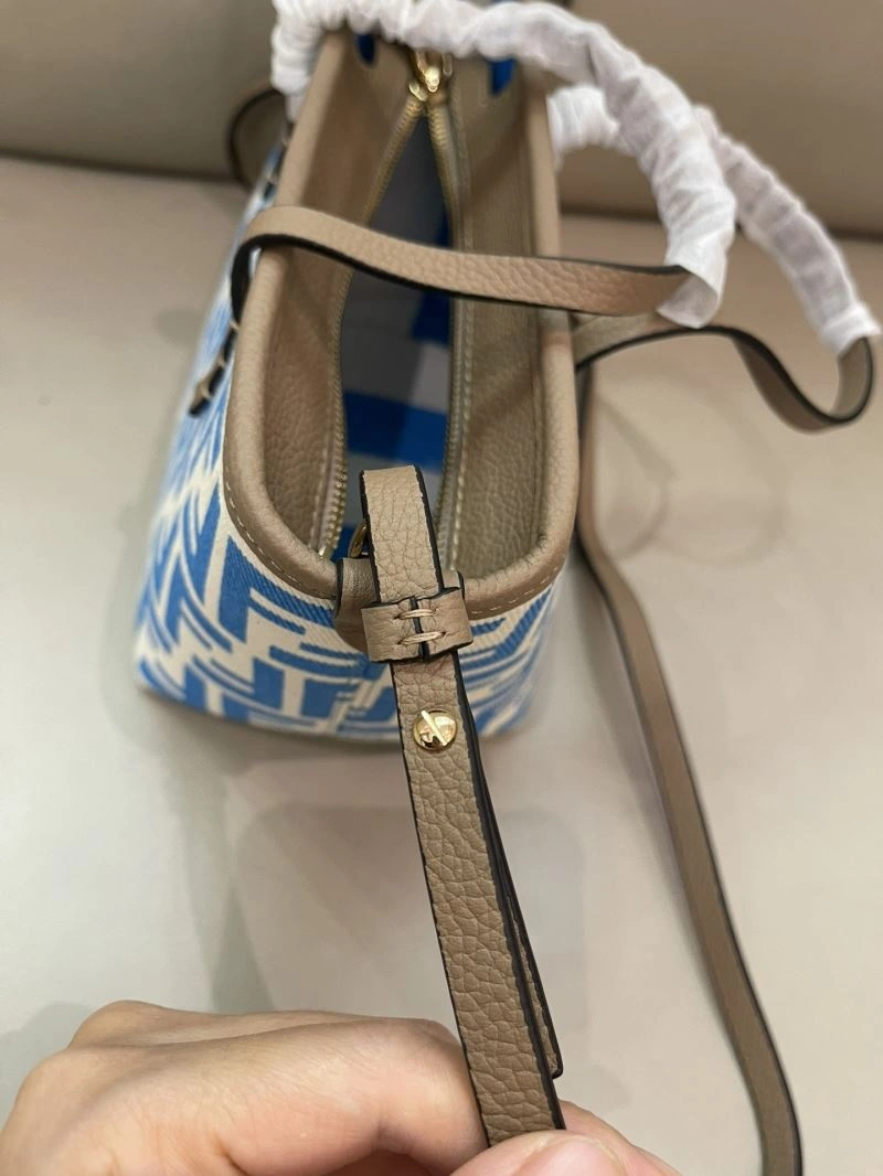 Fendi Shopping Bags FashionForward 57381