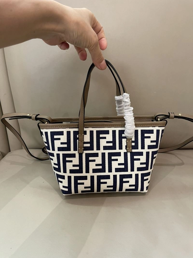 Minimalist Fendi Shopping Bags 57387