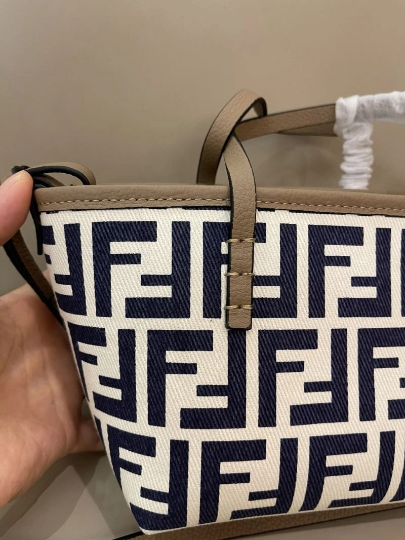 Minimalist Fendi Shopping Bags 57387