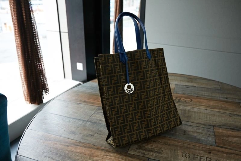 Versatile Fendi Shopping Bags 59288