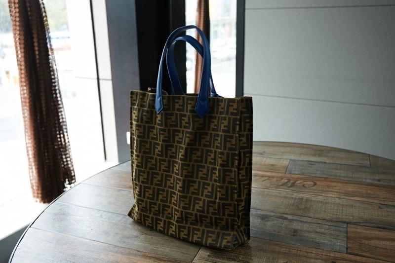 Versatile Fendi Shopping Bags 59288