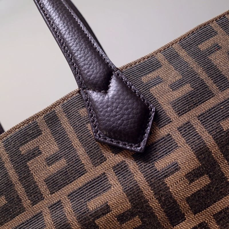 Fendi Shopping Bags Refined 59289