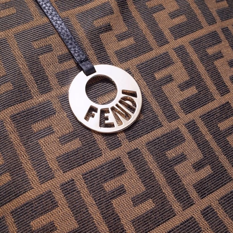 Fendi Shopping Bags Lightweight 59292
