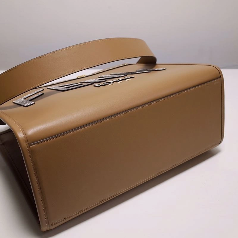 Fendi Shopping Bags Supportive 59279