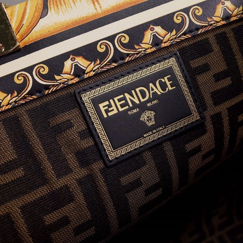 Fendi Shopping Bags Comfortable 59312