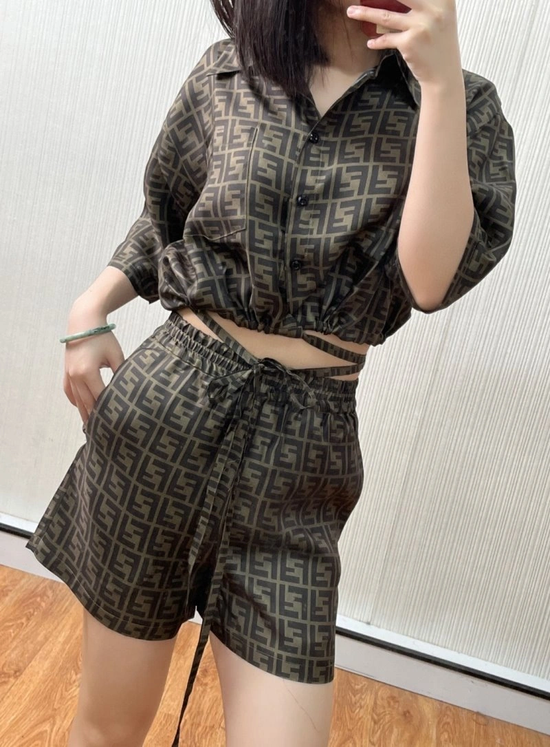 Fendi Short Pants Elegant 120667