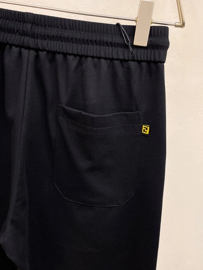 Sleek Fendi Short Pants 122601