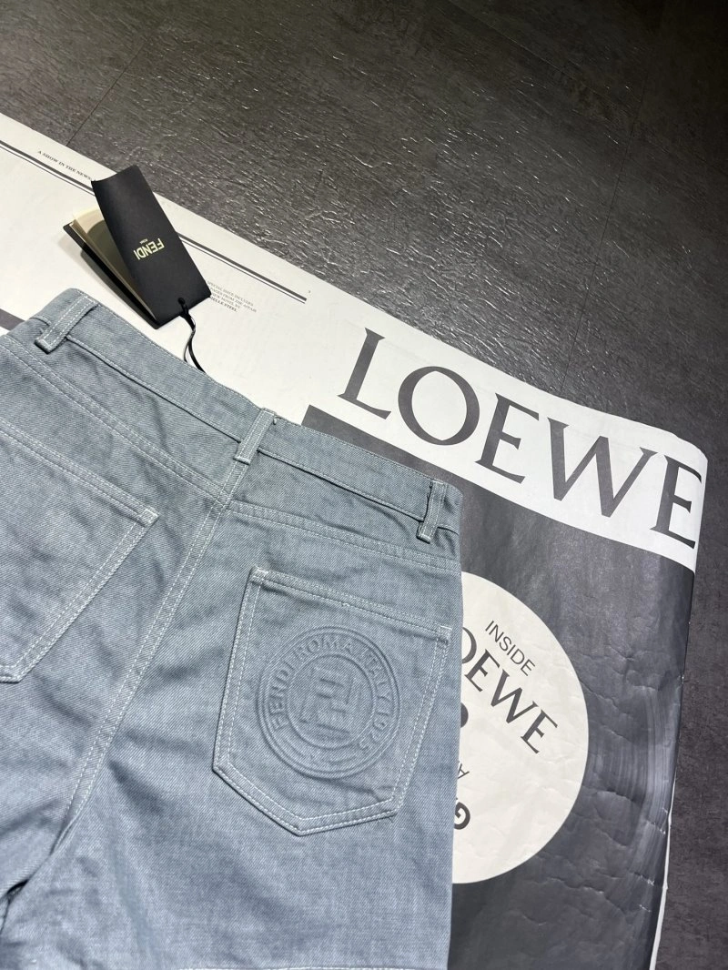 Trendsetting Fendi Short Pants 120767