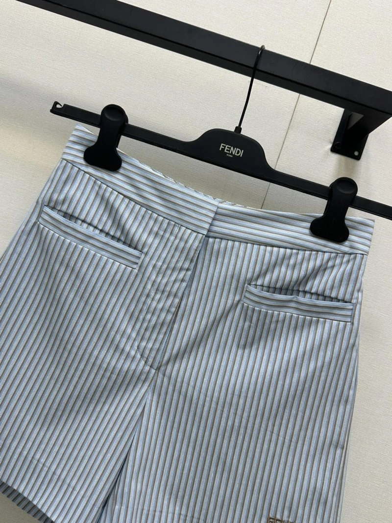 Effortless Fendi Short Pants 120456