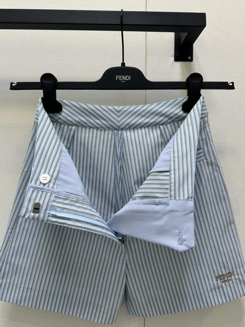 Effortless Fendi Short Pants 120456