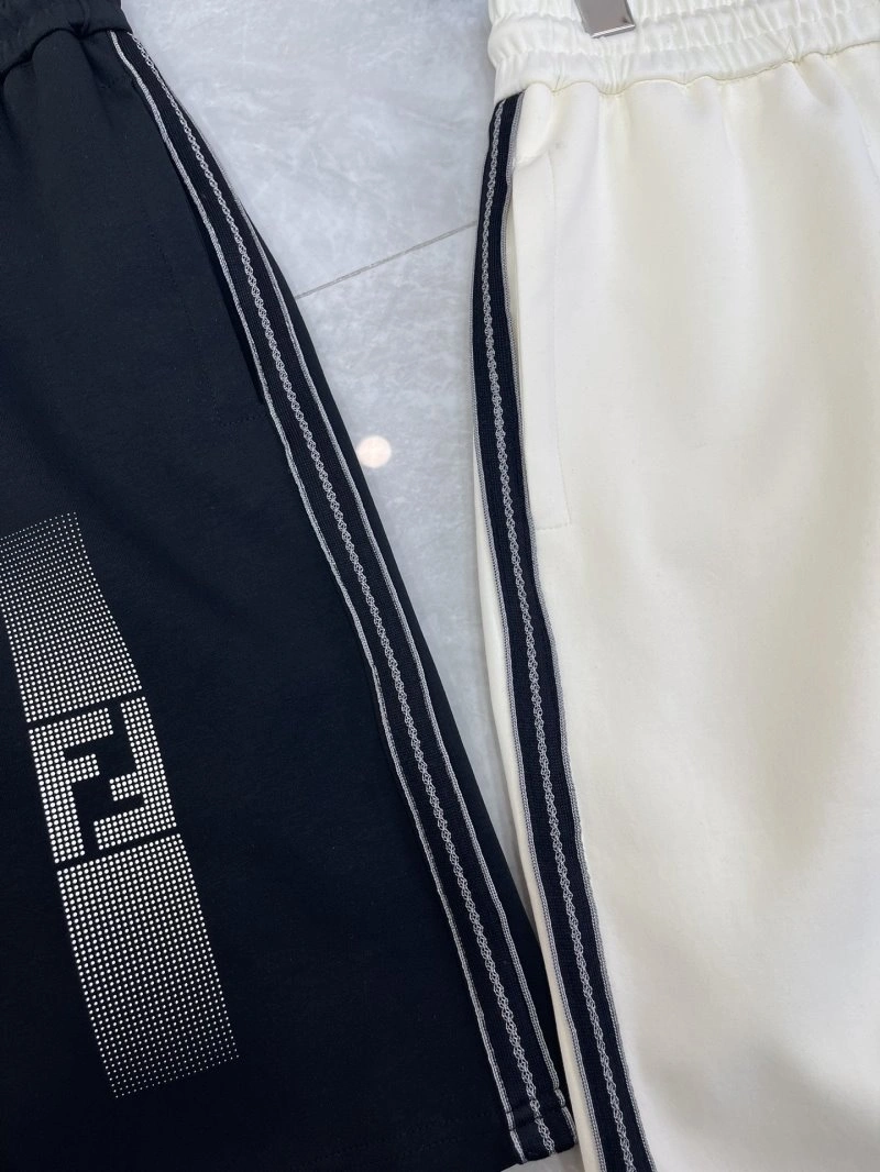 Sleek Fendi Short Pants 120440