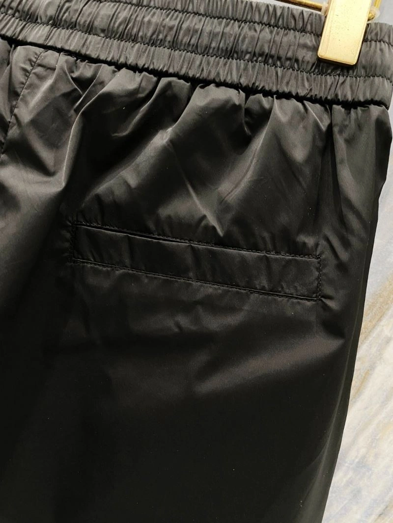 Stylish Fendi Short Pants 122085