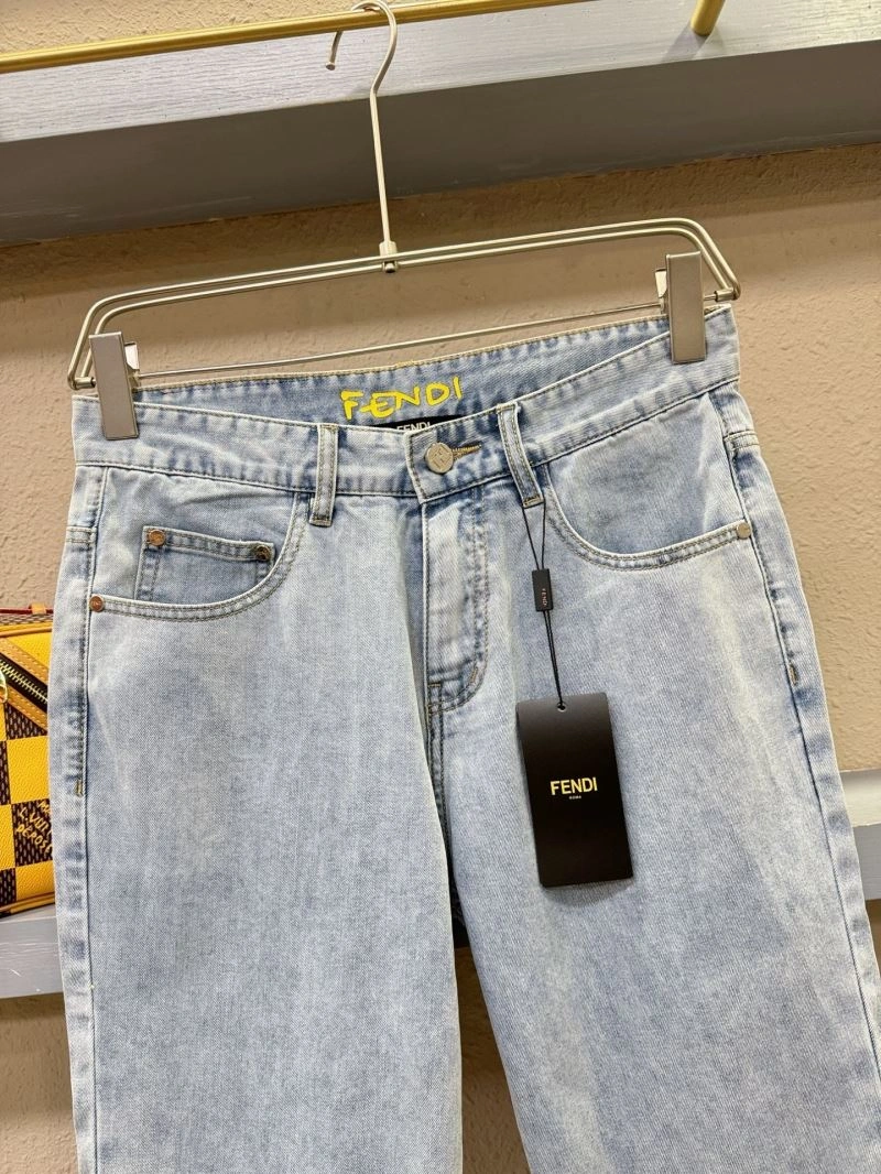 Supportive Fendi Short Pants 121505