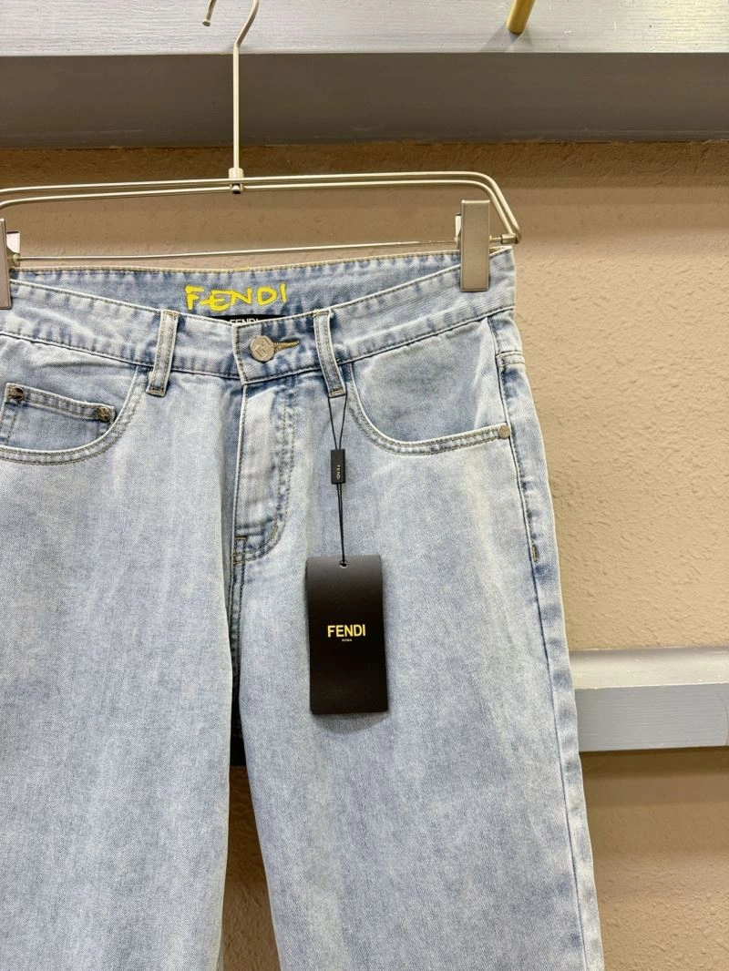 Supportive Fendi Short Pants 121505