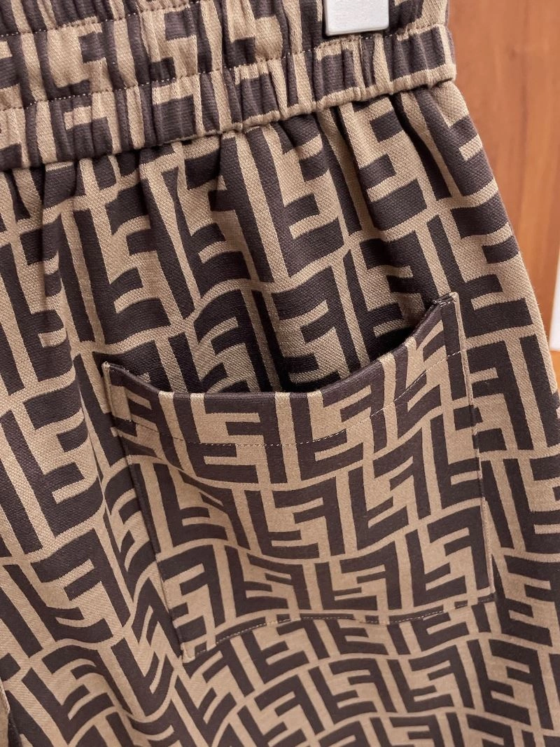 Snug Fendi Short Pants 121513