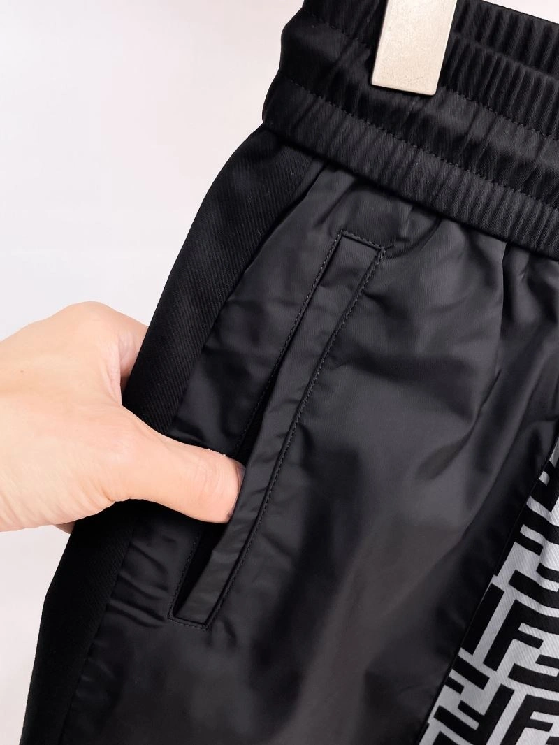 Lightweight Fendi Short Pants 121510