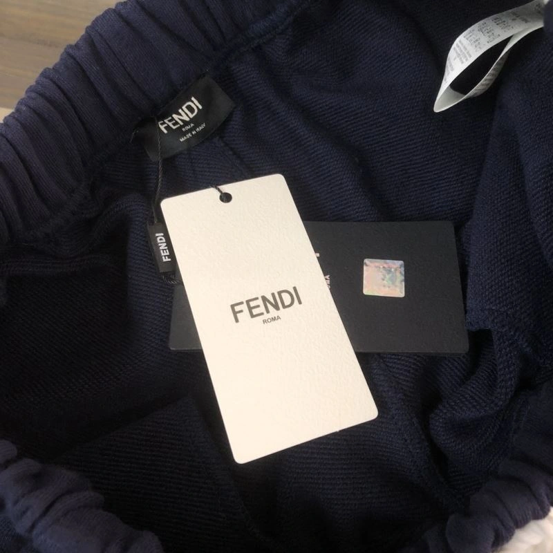 Lightweight Fendi Short Suits 123223