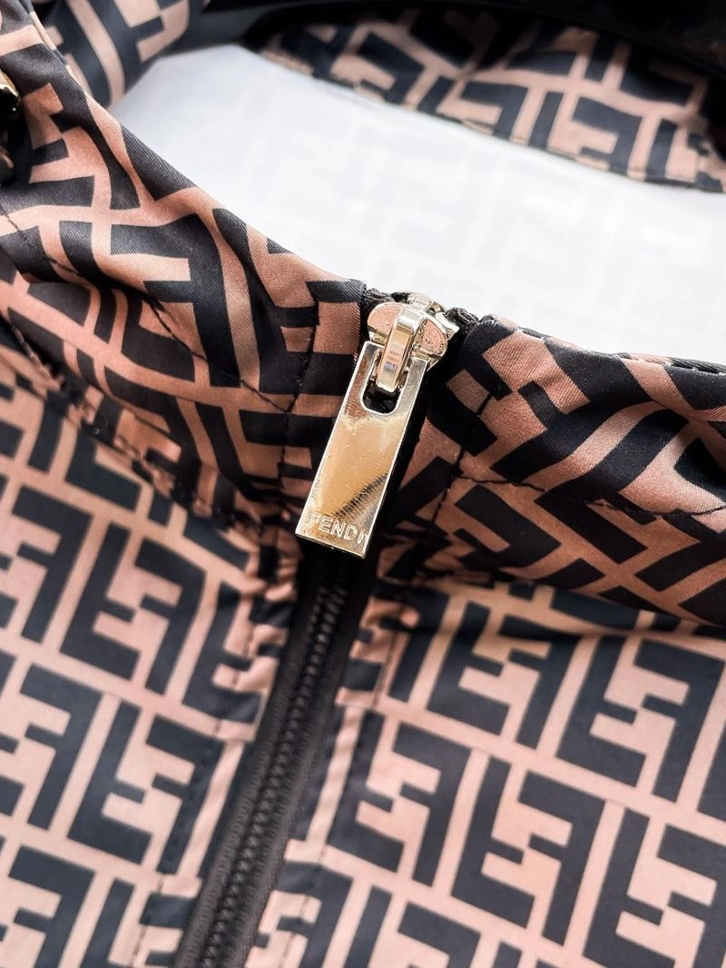 Fendi Short Suits Chic 122595