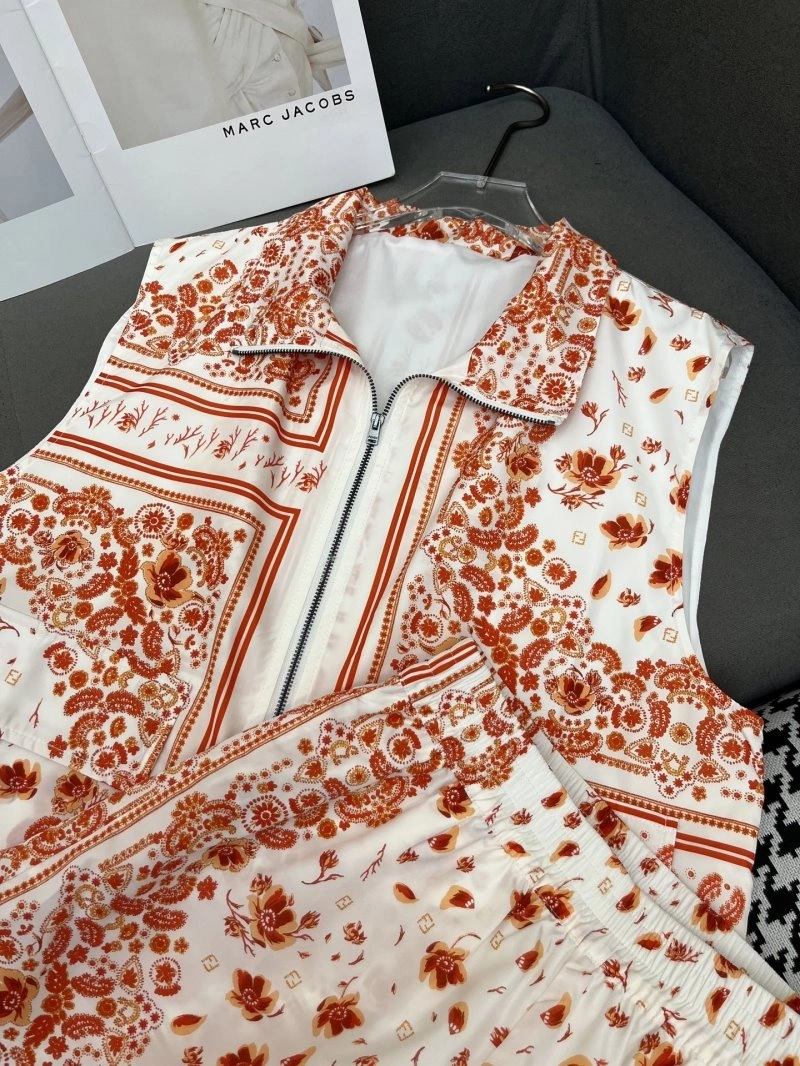 Fashionable Fendi Short Suits 120588