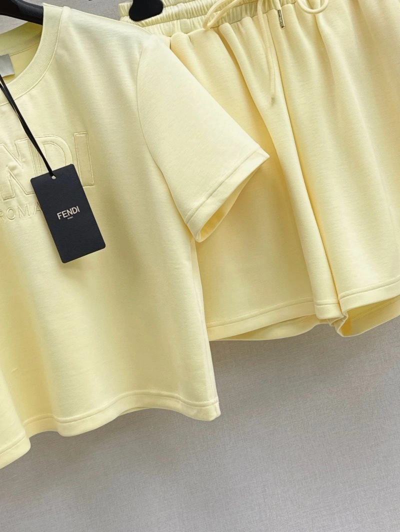 Fendi Short Suits Unisex 120460