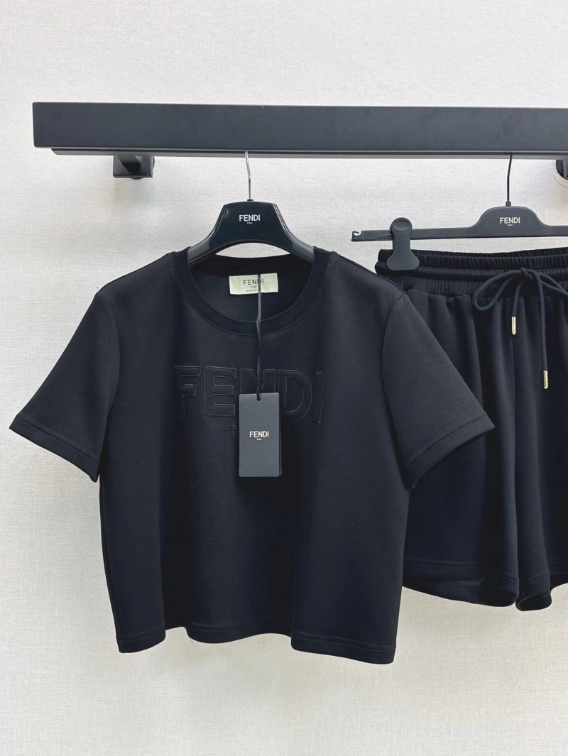 Popular Fendi Short Suits 120445