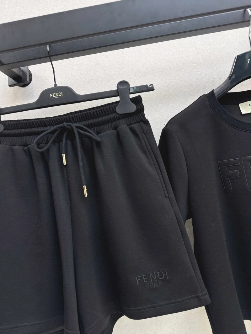 Popular Fendi Short Suits 120445
