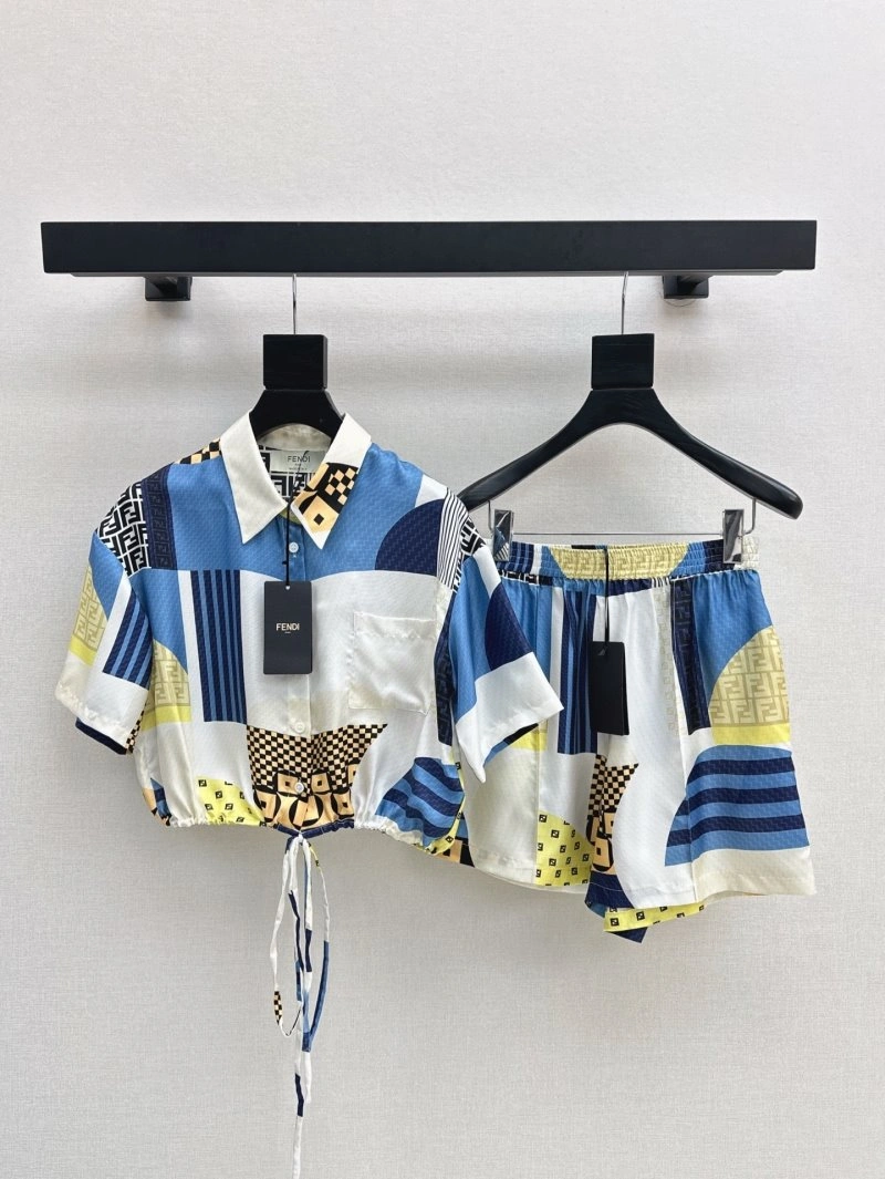 Durable Fendi Short Suits 120433