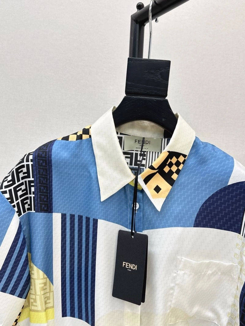 Durable Fendi Short Suits 120433