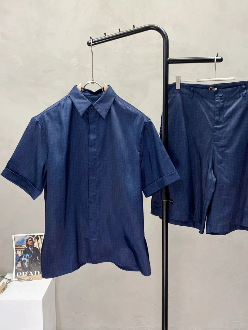 Breathable Fendi Short Suits 122430