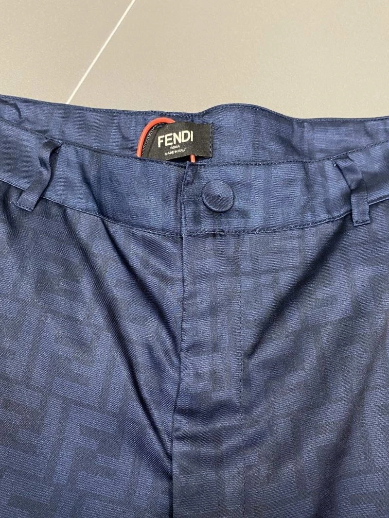 Breathable Fendi Short Suits 122430