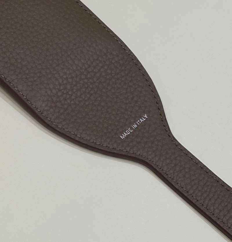 Fendi Shoulder Straps Popular 57342