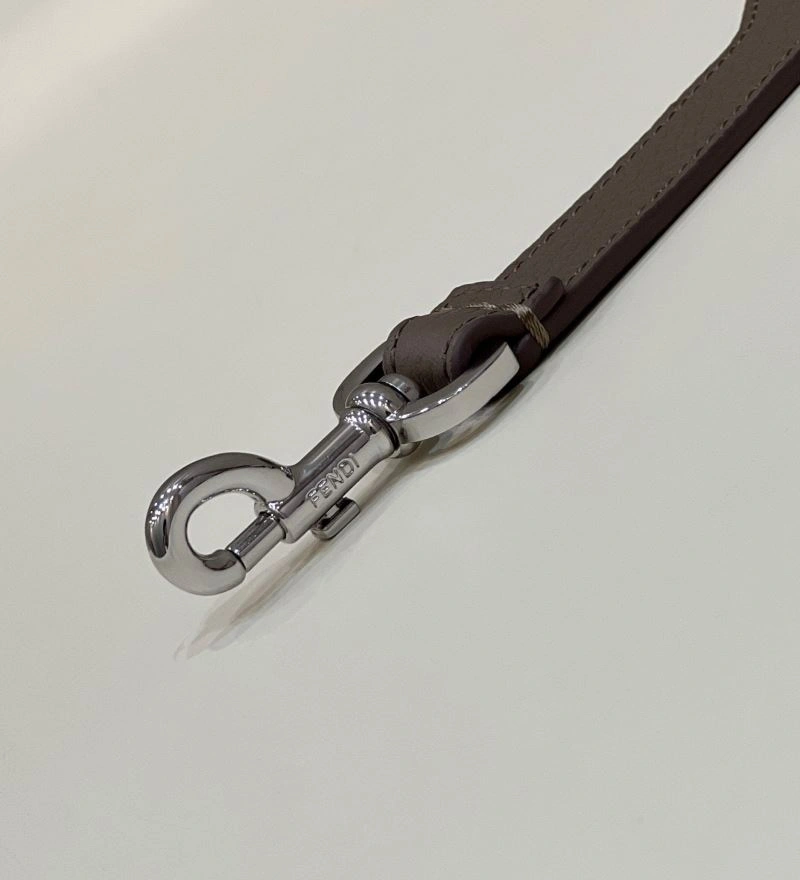 Fendi Shoulder Straps Popular 57342