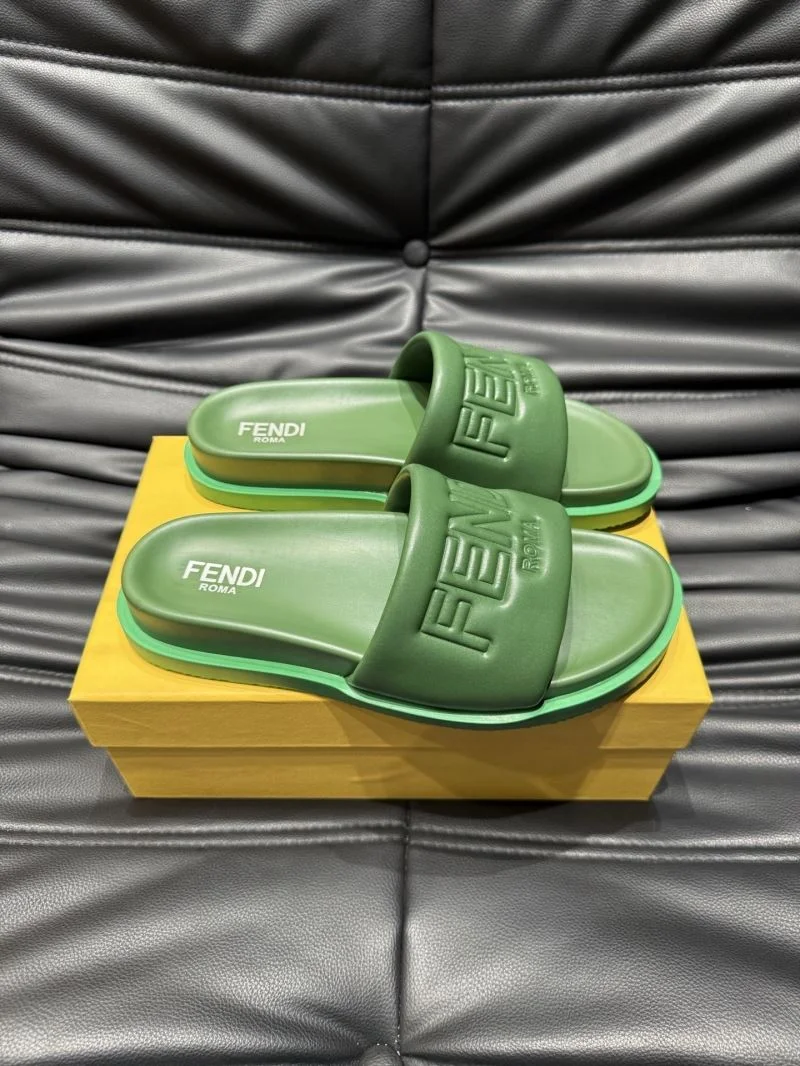 Cozy Fendi Slippers 23198