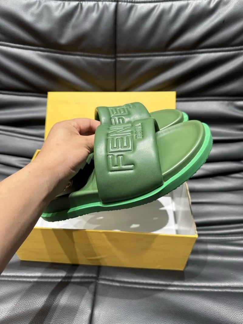 Cozy Fendi Slippers 23198