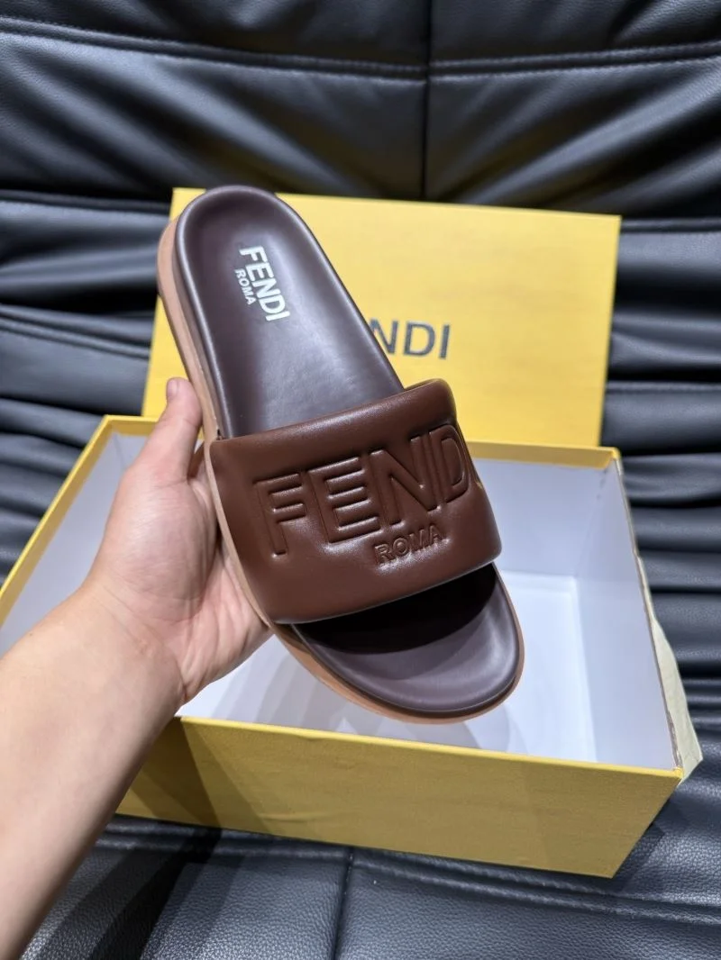 Functional Fendi Slippers 23201