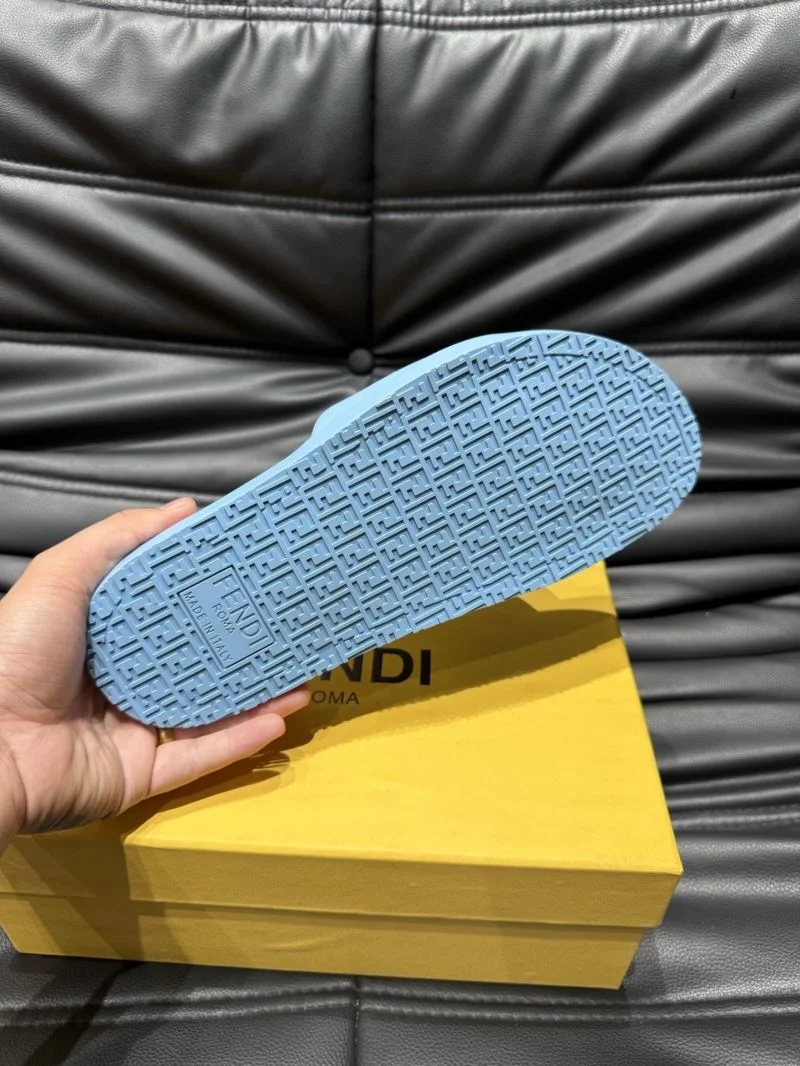 Fendi Slippers Flexible 23193