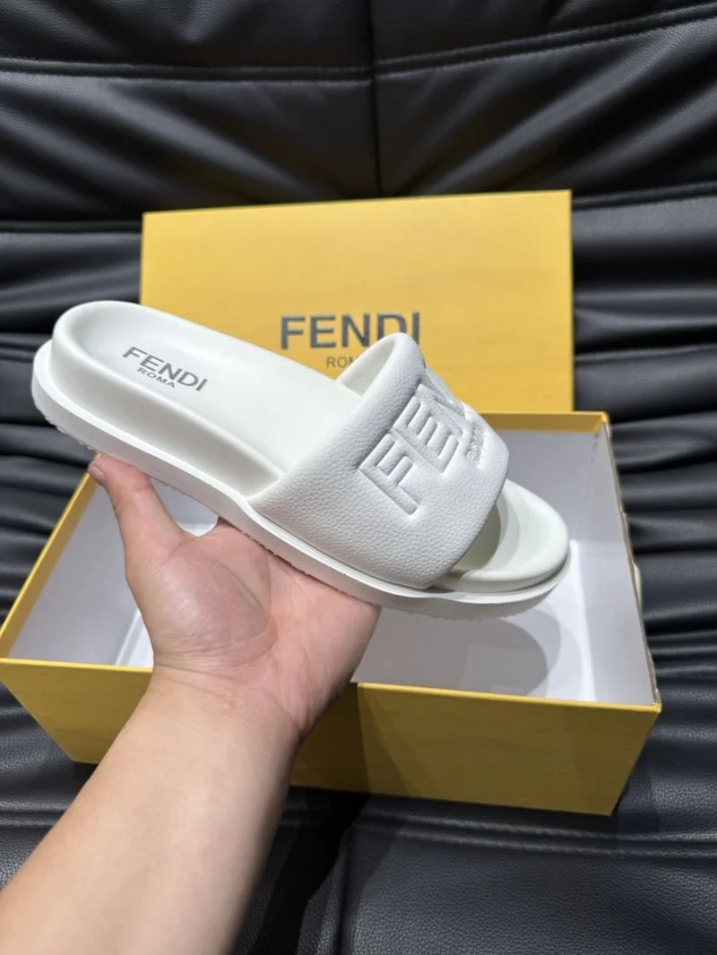 Fendi Slippers Elegant 23187