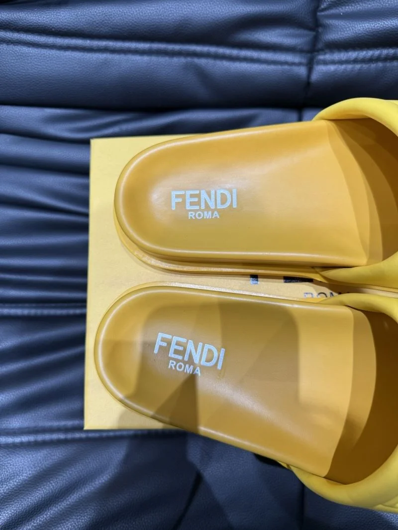 Minimalist Fendi Slippers 23191