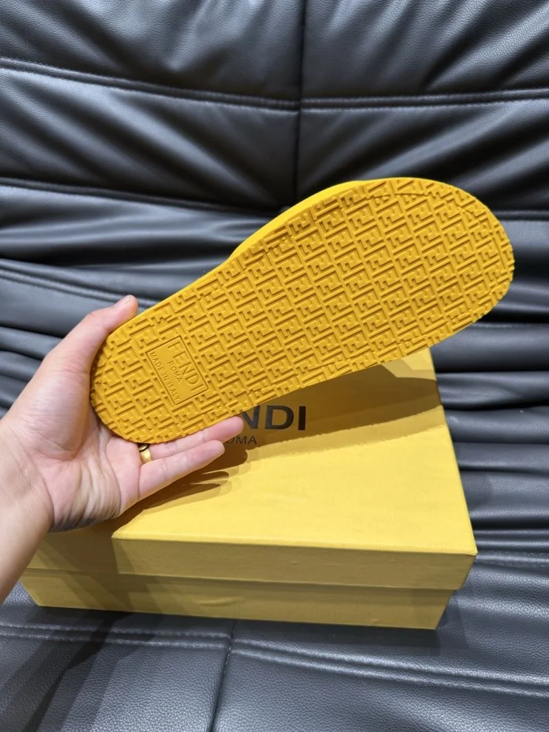 Minimalist Fendi Slippers 23191