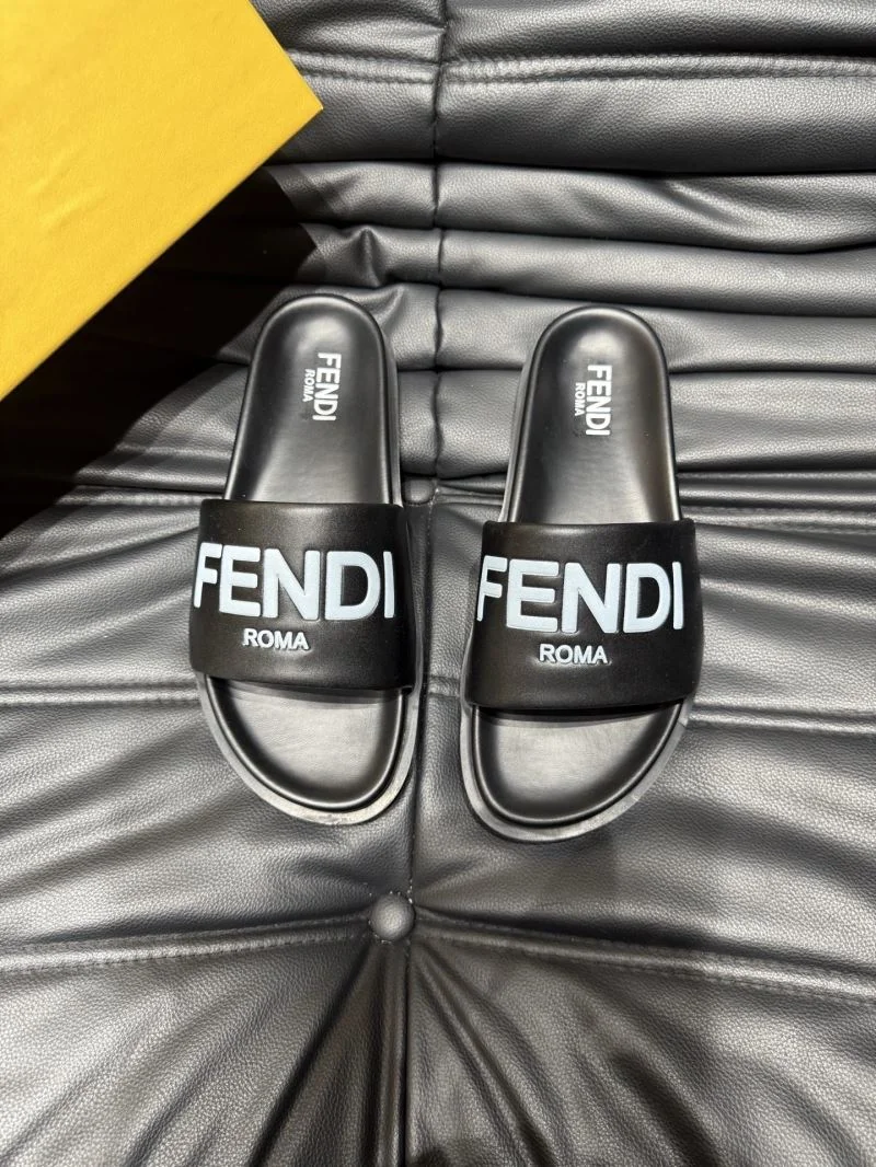 Fendi Slippers WellDesigned 23183