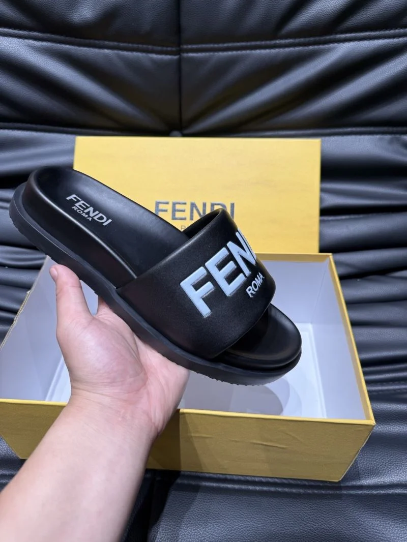 Fendi Slippers WellDesigned 23183