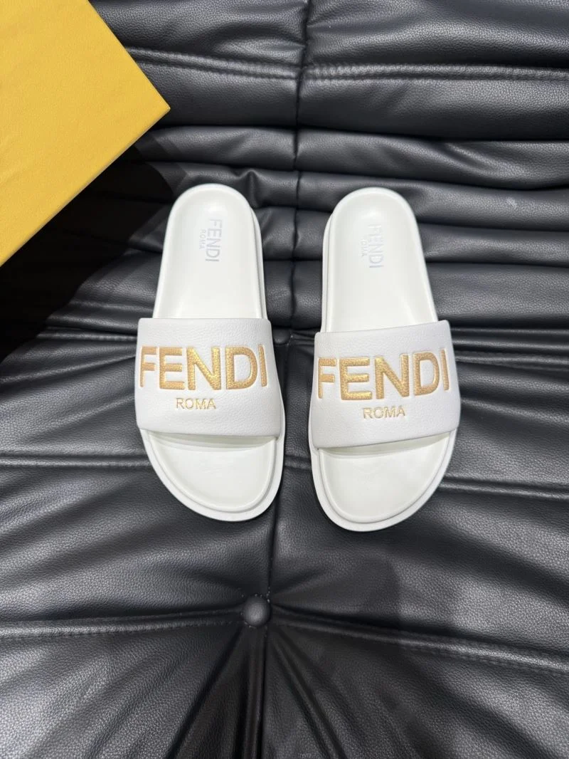 Effortless Fendi Slippers 23178
