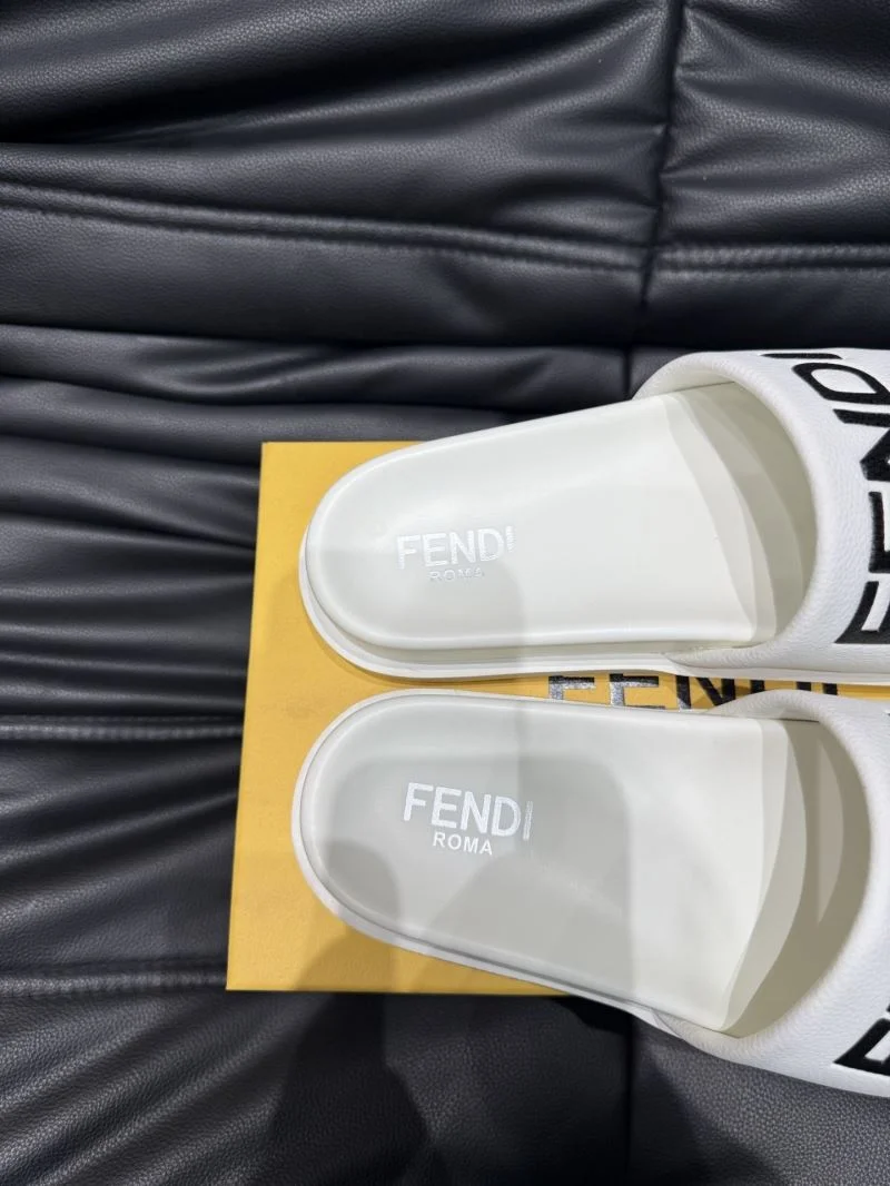 Fendi Slippers Colorful 23189